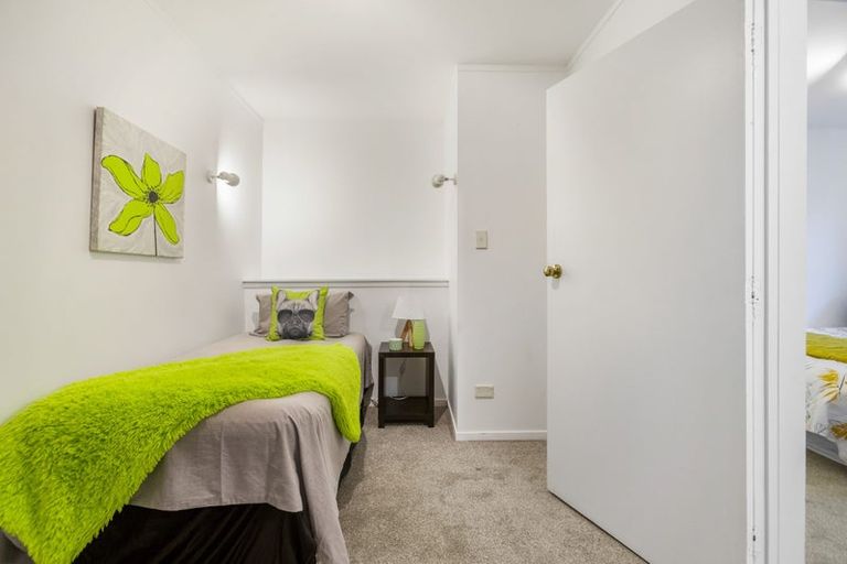 Photo of property in 2/78 Seaview Road, Castor Bay, Auckland, 0620