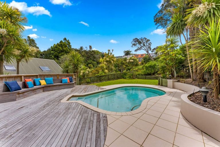 Photo of property in 4 Hinemoa Terrace, Birkenhead, Auckland, 0626