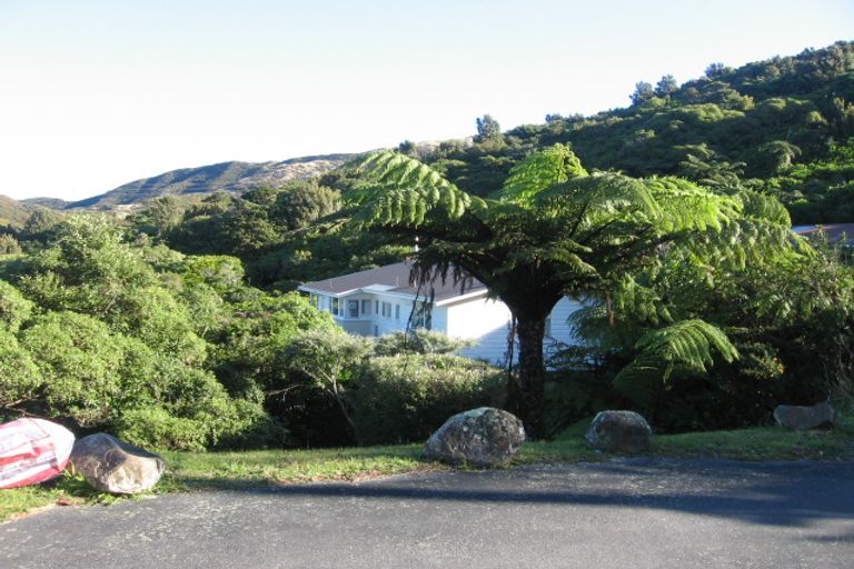 Photo of property in 23 Huntleigh Park Way, Ngaio, Wellington, 6035