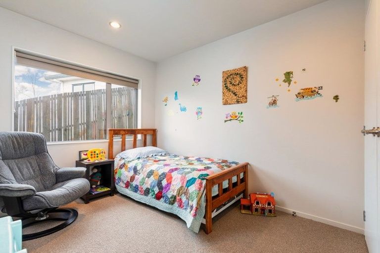 Photo of property in 33a Mason Street, New Lynn, Auckland, 0600
