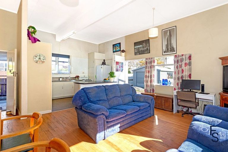 Photo of property in 21 Wellington Street, Te Hapara, Gisborne, 4010