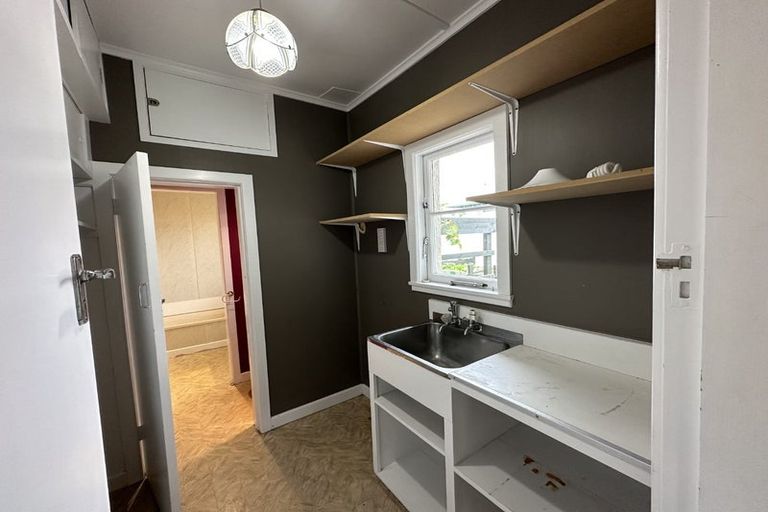 Photo of property in 2 Keays Road, Avenues, Whangarei, 0110