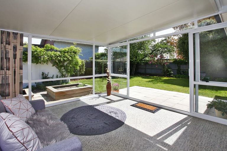 Photo of property in 27 Torquay Place, Bryndwr, Christchurch, 8053