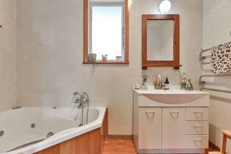 Photo of property in 920 Nelson Street North, Mahora, Hastings, 4120