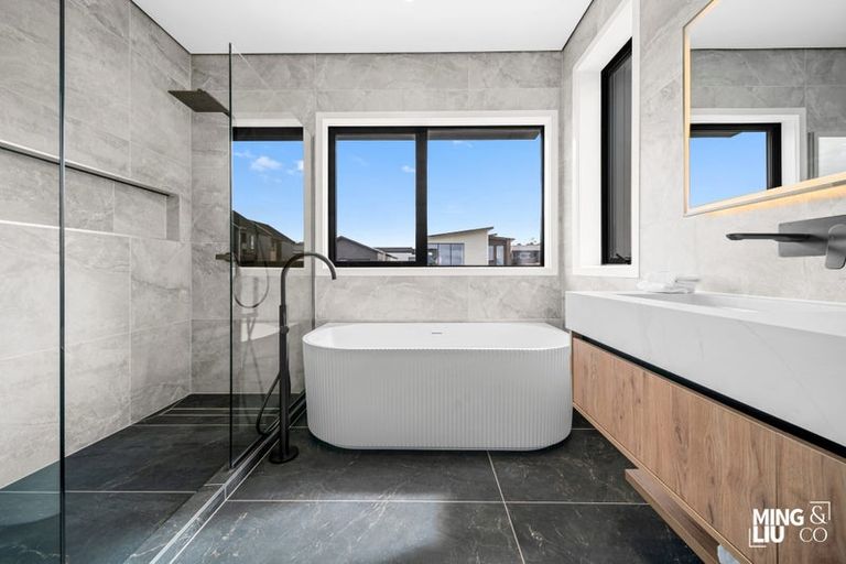 Photo of property in 34 Kumukumu Road, Long Bay, Auckland, 0630