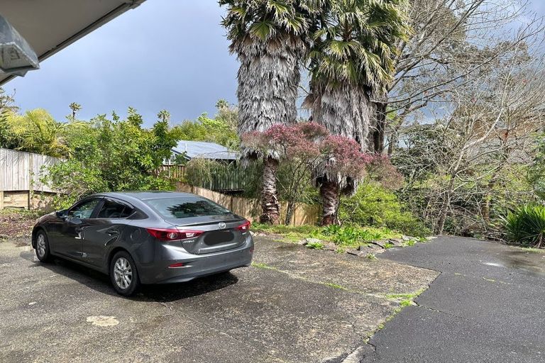 Photo of property in 37 Kamara Road, Glen Eden, Auckland, 0602