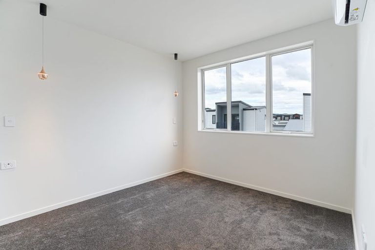 Photo of property in 16 Corporal Street, Papakura, 2110