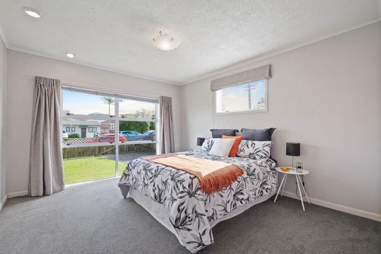 Photo of property in 1/18 Toru Street, Te Atatu Peninsula, Auckland, 0610