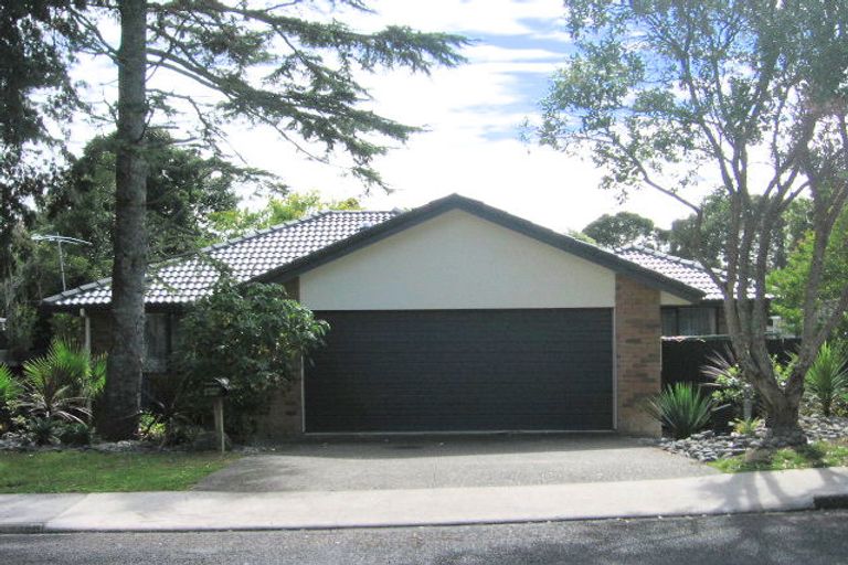 Photo of property in 1 Daffodil Street, Titirangi, Auckland, 0604
