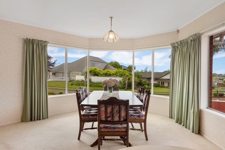 Photo of property in 4 Frank Frethey Place, Highlands Park, New Plymouth, 4312