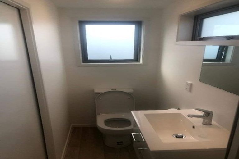 Photo of property in 7 Skyla Place, Massey, Auckland, 0614