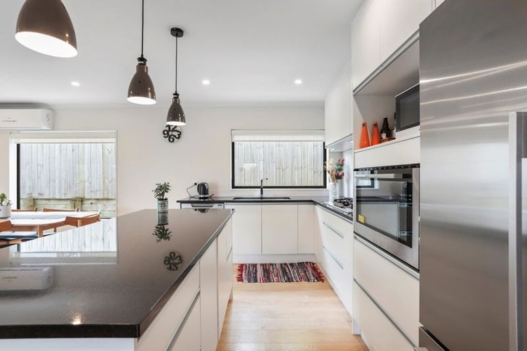 Photo of property in 27 Aditi Close, Massey, Auckland, 0614