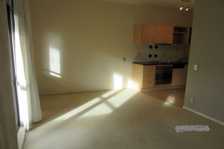 Photo of property in The Grange, 85/92 Bush Road, Albany, Auckland, 0632