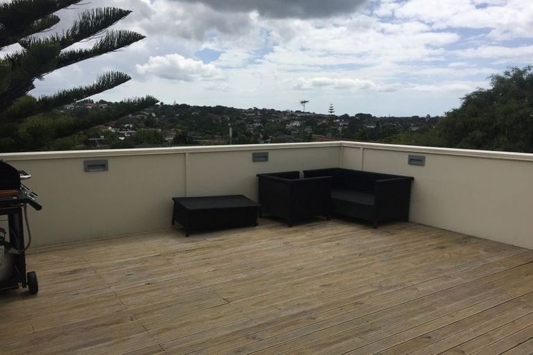 Photo of property in 2 Finchley Road, Torbay, Auckland, 0632