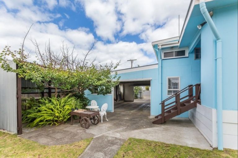 Photo of property in 21 Ruanui Street, Himatangi Beach, Foxton, 4891