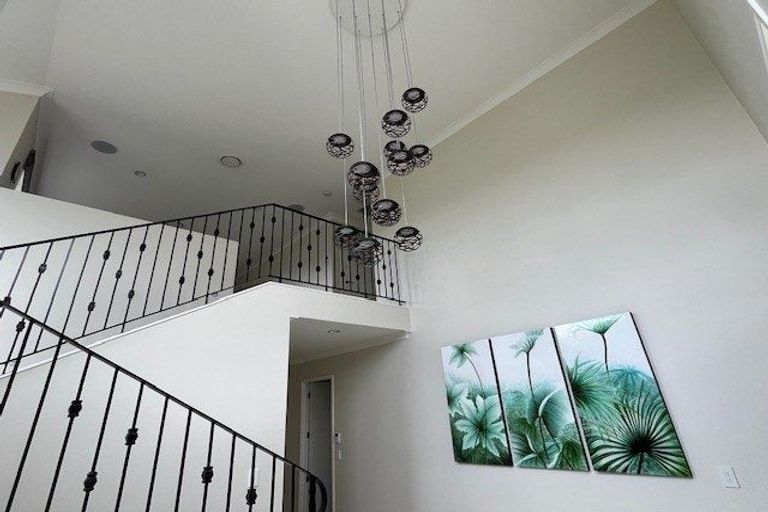 Photo of property in 9 Swindon Close, Mellons Bay, Auckland, 2014