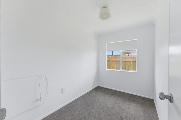 Photo of property in 209 Seaview Road, Marfell, New Plymouth, 4310