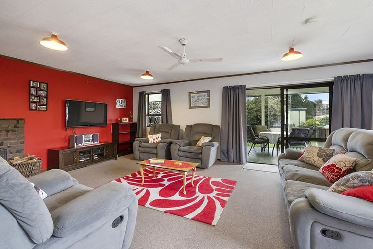 Photo of property in 8 Sunshine Avenue, Paraparaumu, 5032