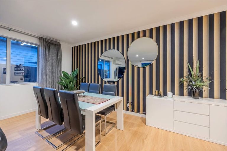 Photo of property in 5 Dida Park Drive, Kumeu, 0810