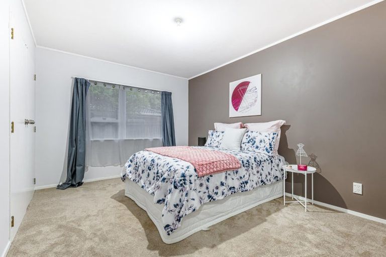 Photo of property in 2/5 Newington Road, Henderson, Auckland, 0612