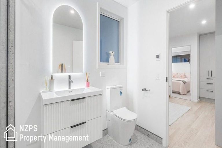 Photo of property in 1/21 Church Street, Devonport, Auckland, 0624