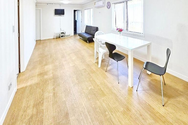 Photo of property in 21a Frobisher Way, Clendon Park, Auckland, 2103