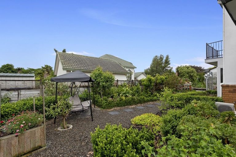 Photo of property in 21 Nielsen Gardens, Rototuna, Hamilton, 3210