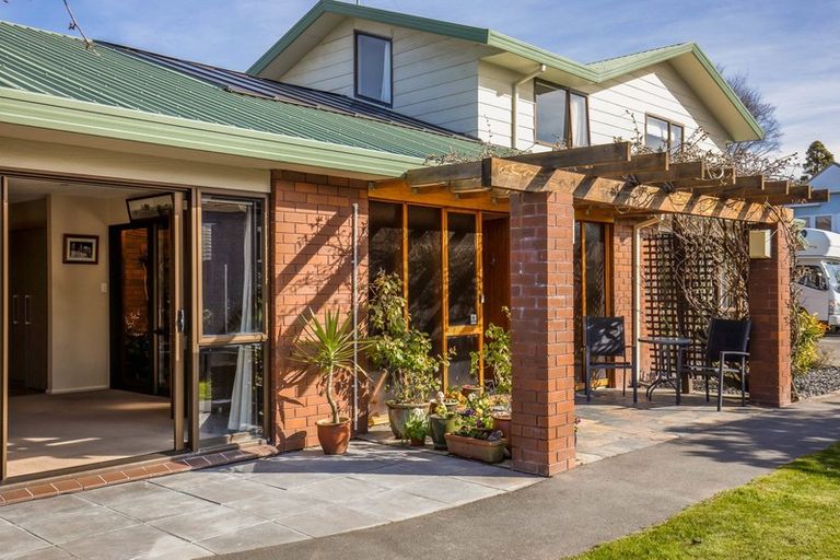 Photo of property in 21 Wadeley Road, Ilam, Christchurch, 8041