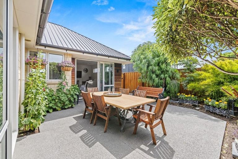 Photo of property in 165 Estuary Road, South New Brighton, Christchurch, 8062