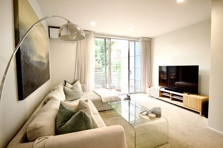Photo of property in Habitat Apartments, 12/31 Byron Avenue, Takapuna, Auckland, 0622