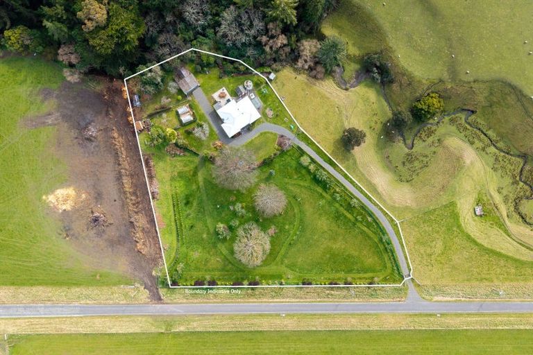 Photo of property in 1034 Waitahora Road, Waitahora, Dannevirke, 4971