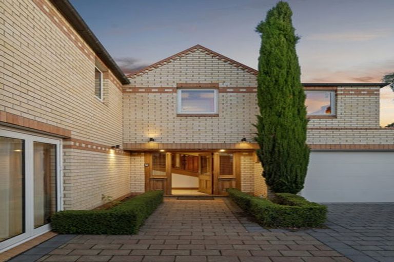 Photo of property in 32 Wai-iti Terrace, Burnside, Christchurch, 8052