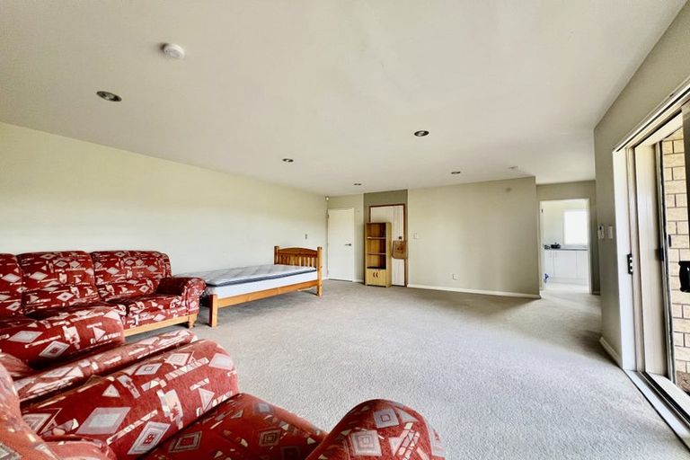 Photo of property in 76 Laurel Oak Drive, Schnapper Rock, Auckland, 0632