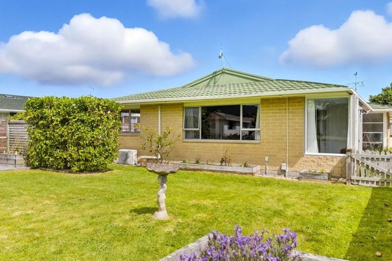 Photo of property in 26a Matai Street, Waikanae, 5036