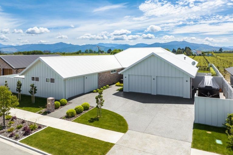 Photo of property in 24 Whitehall Drive, Springlands, Blenheim, 7201