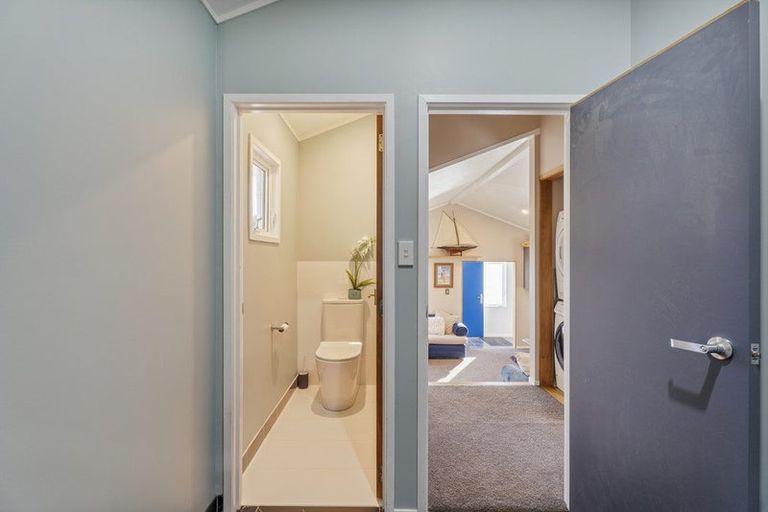 Photo of property in 61 Motuhoa Road, Tairua, 3508