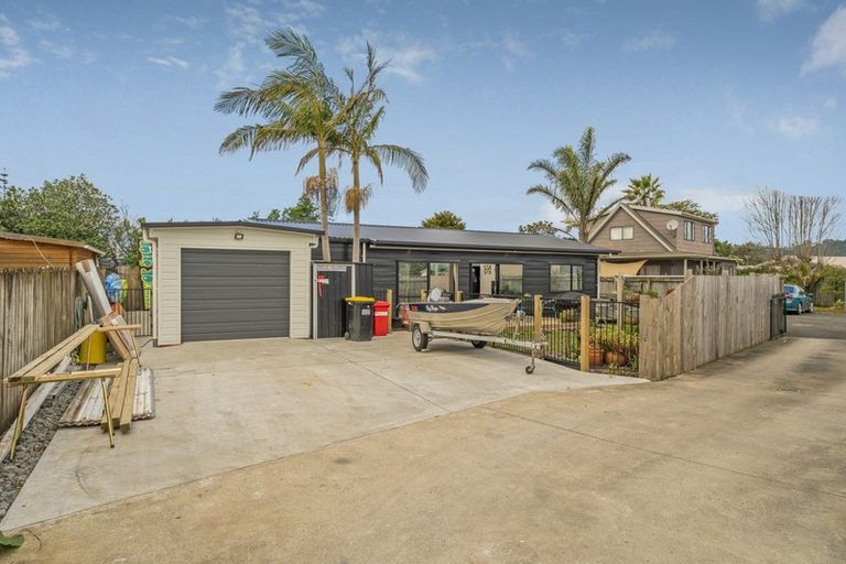 Photo of property in 15a Meadow Drive, Whitianga, 3510