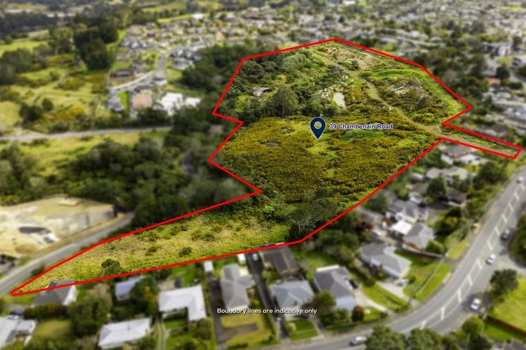 Photo of property in 39 Chamberlain Road, Massey, Auckland, 0614