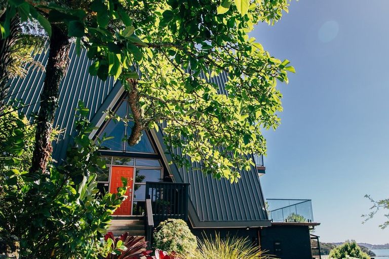 Photo of property in 12 Moana Avenue, Paihia, 0200