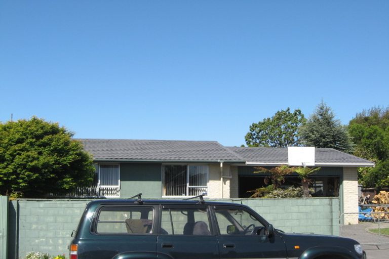 Photo of property in 1 Tracy Place, Redwood, Christchurch, 8051