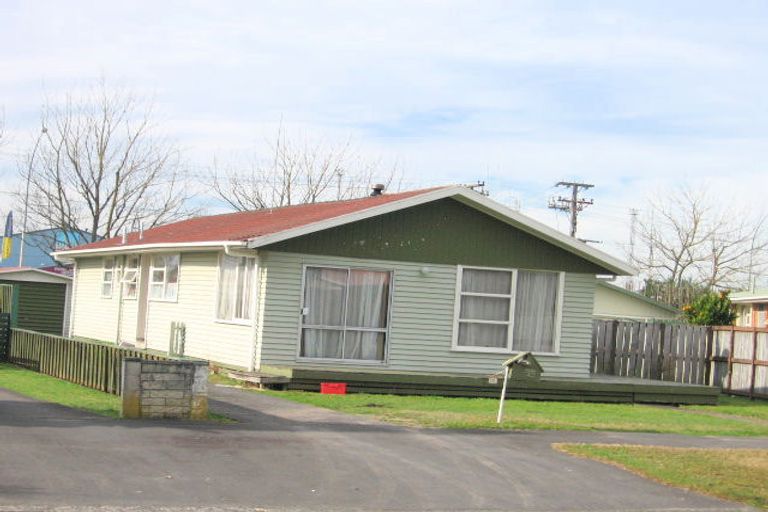 Photo of property in 10 Lugton Street, Nawton, Hamilton, 3200