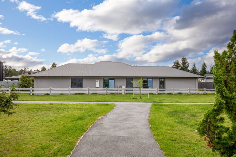 Photo of property in 68 Larch Crescent, Alexandra, 9320