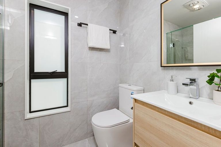 Photo of property in 16b Smedley Street, Manurewa, Auckland, 2102