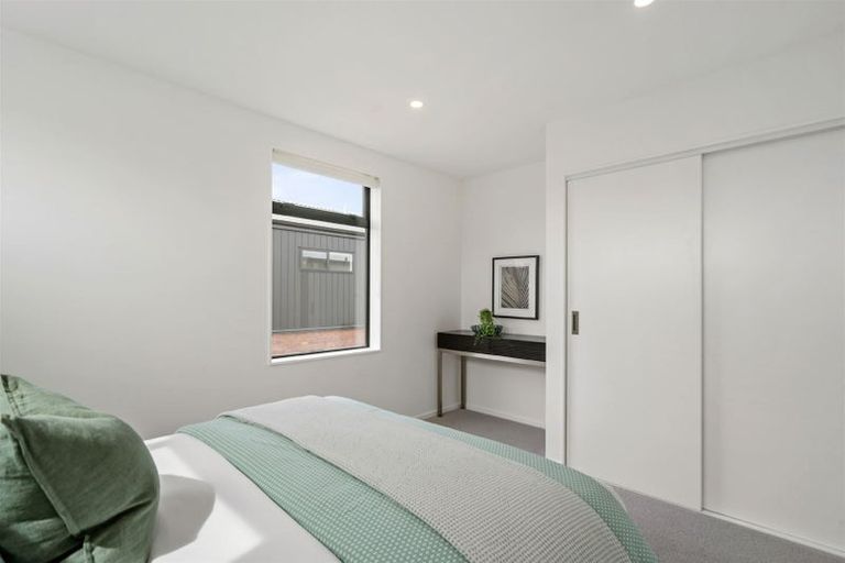 Photo of property in 1c Lowe Street, Belmont, Auckland, 0622