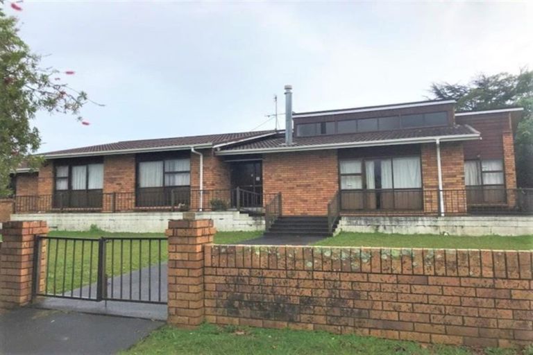 Photo of property in 10 Westpark Drive, West Harbour, Auckland, 0618