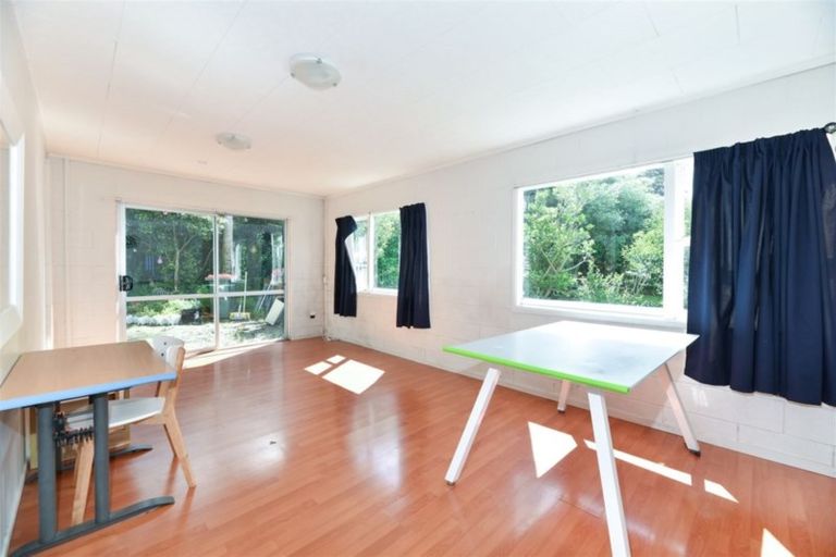 Photo of property in 109 Tiroroa Avenue, Te Atatu South, Auckland, 0610
