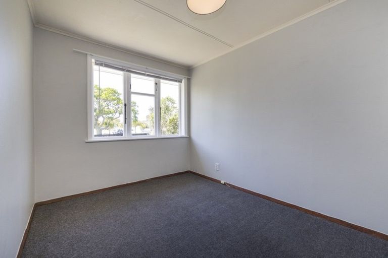 Photo of property in 32 Cardiff Street, Awapuni, Palmerston North, 4412