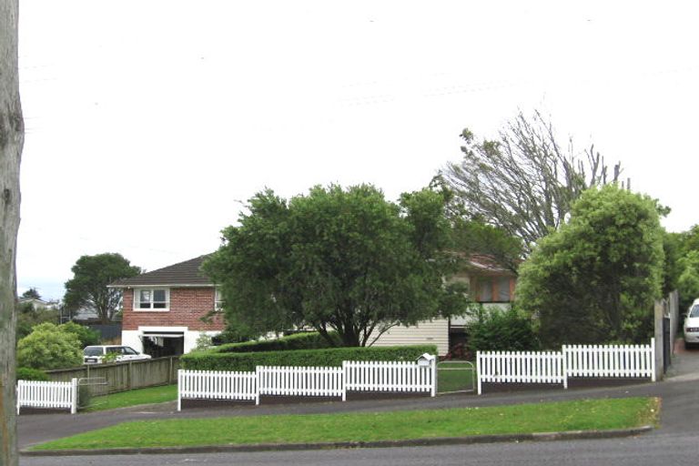 Photo of property in 71 Heaphy Street, Blockhouse Bay, Auckland, 0600