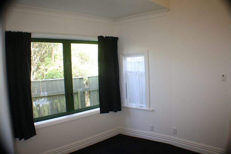 Photo of property in 71 Sutherland Road, Melrose, Wellington, 6023