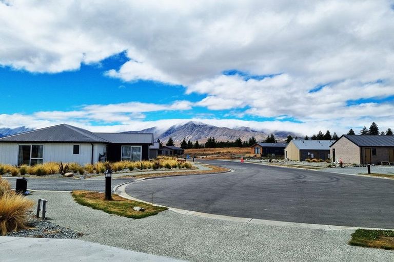 Photo of property in 16 Jimmys Lane, Lake Tekapo, 7999